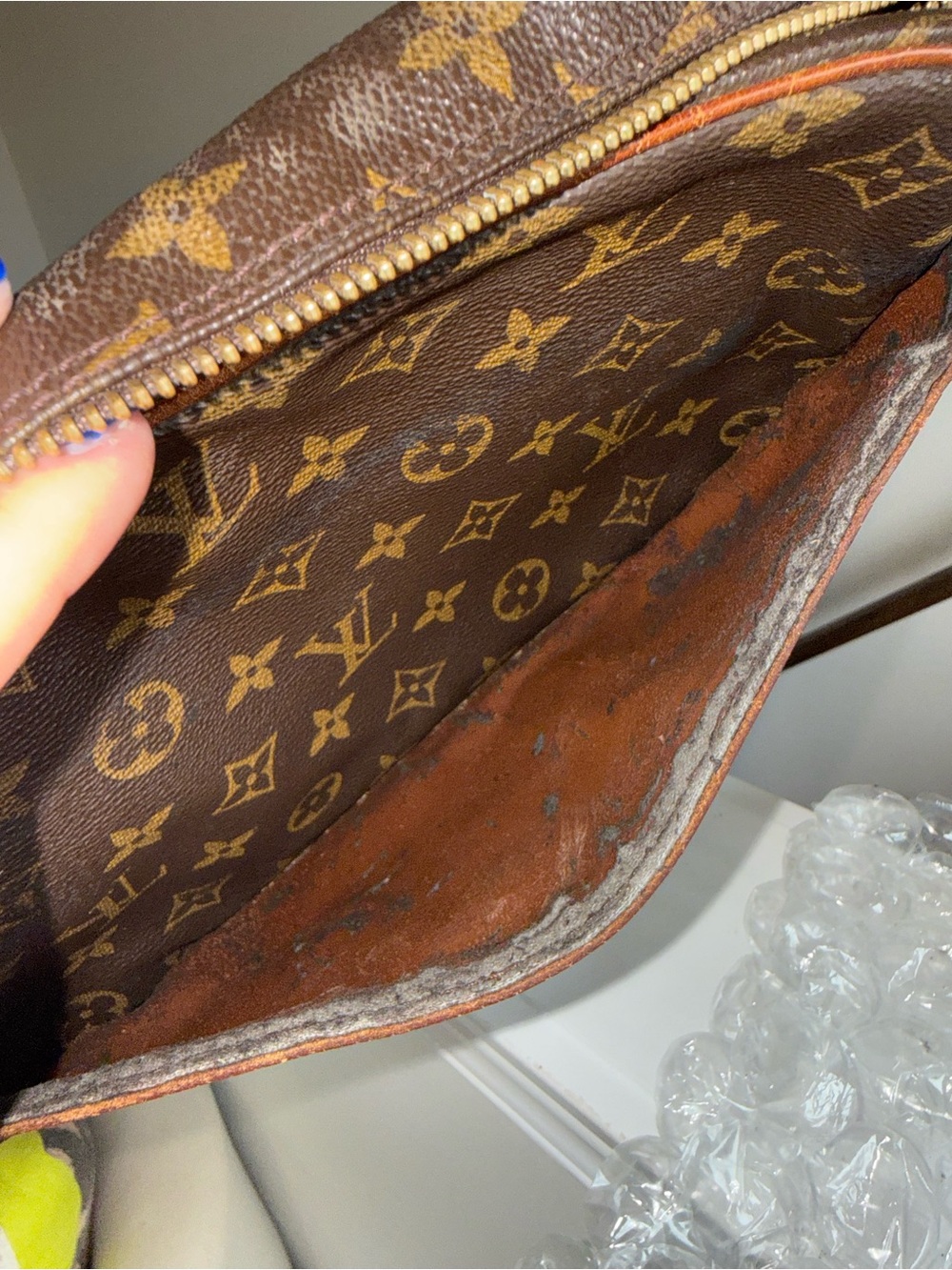 Louis Vuitton Brown Monogram Canvas Toiletry/Travel Pouch with Tan Trim - Picture 8 of 10